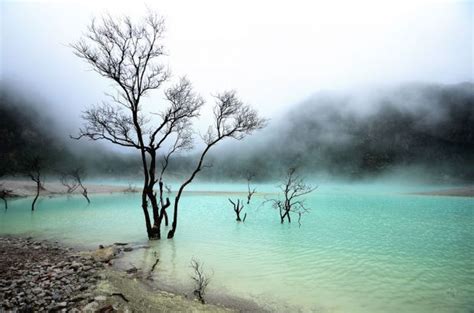 The Surreal & Beautiful Kawah Putih - Indoindians.com