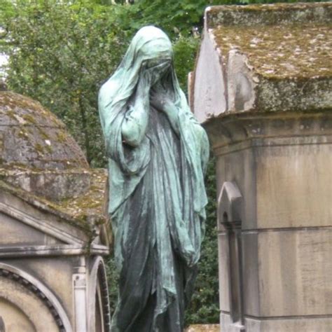 Pere Lachaise Statue Of Liberty Jay Lion Sculpture Landmarks Travel Statue Of Liberty Facts