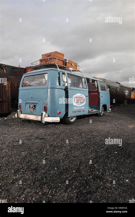 1971 VW Volkswagen Bay Window Camper Van Stock Photo Alamy