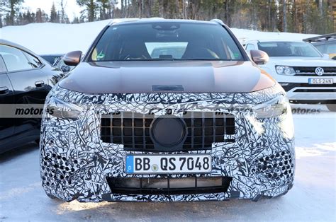 El facelift del Mercedes GLA más potente se deja ver por primera vez