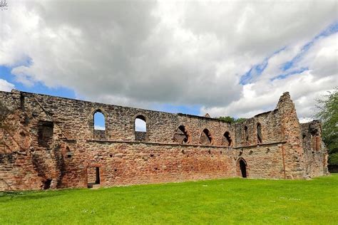 Cawdor Castle Inverness Culloden Outlander And Loch Ness Tour