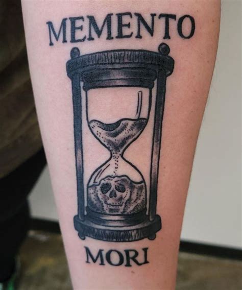 30 Unique Memento Mori Tattoos You Must Try Tatoveringer Lilla