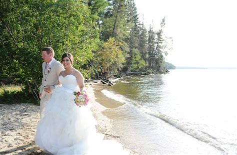 A Rustic DIY Wedding In Saskatchewan - Weddingbells