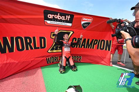 Worldsbk Alvaro Bautista Campione Del Mondo Worldsbk Tripletta Di