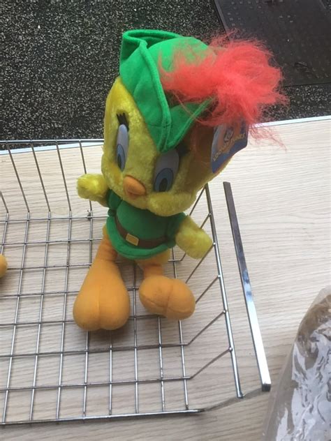 Vintage 1997 Looney Tunes ‘robin Hood’ Tweety Pie Plush In East End Park West Yorkshire