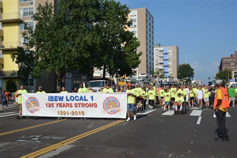 Thousands Turn Out For St Louis Labor Day Parade The Labor Tribune