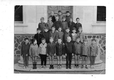 Photo De Classe Ecole Primairepas Sur De Lannée Mais Cetait Avant Larrivée Des Filles De