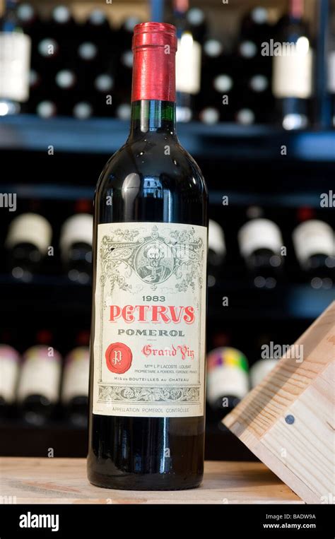 Chateau Petrus Label Fotos Und Bildmaterial In Hoher Auflösung Alamy