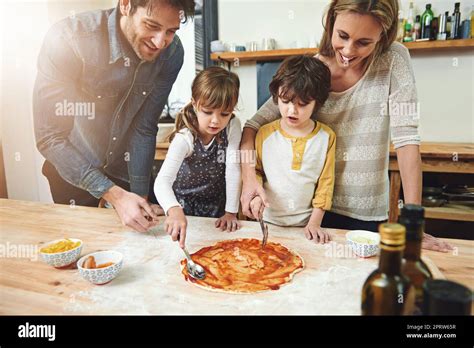 Las Cocinas Están Hechas Para Reunir A Las Familias Una Familia