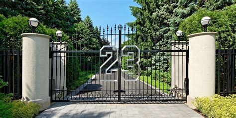 Michael Jordan's Chicago House Is On The Market For $14,855,000 | HuffPost