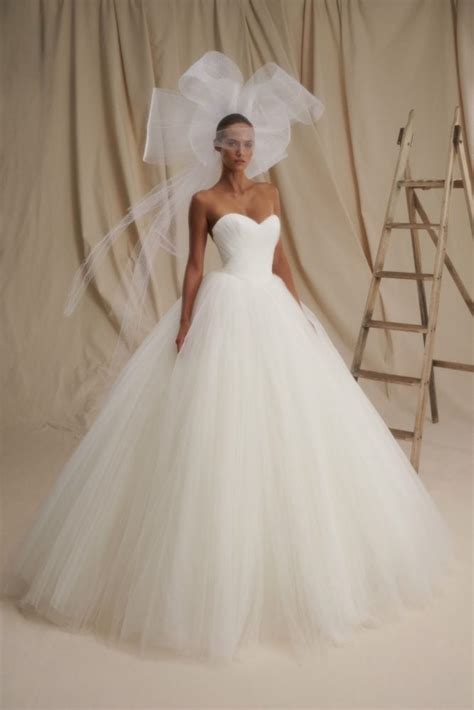 Simple And Ethereal Strapless Tulle Ball Gown Kleinfeld Bridal