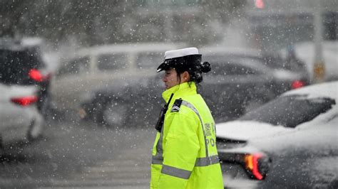 China’s northeast hit by unseasonable blizzard as heavy snow causes ...