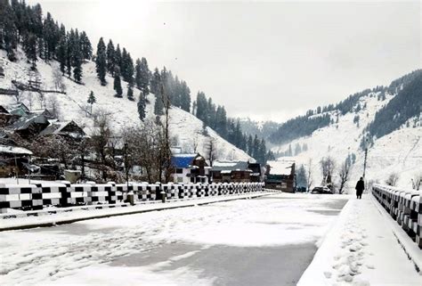 Machil The Border Town In Kupwara District Receives Fresh Snowfall On