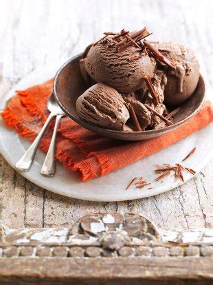 Chocolate ice cream | Chocolate recipes | Ginny Rolfe for Jamie magazine