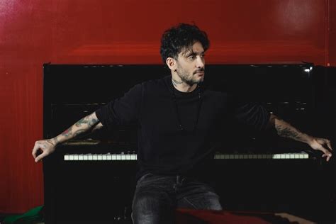 Fabrizio Moro Fuori Oggi Il Nuovo Singolo Tutta La Voglia Di Vivere