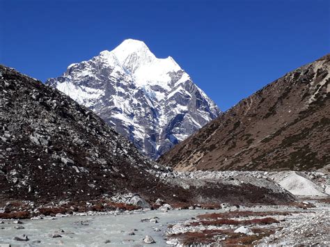 A Famous Mountains of Nepal - DPTREKS