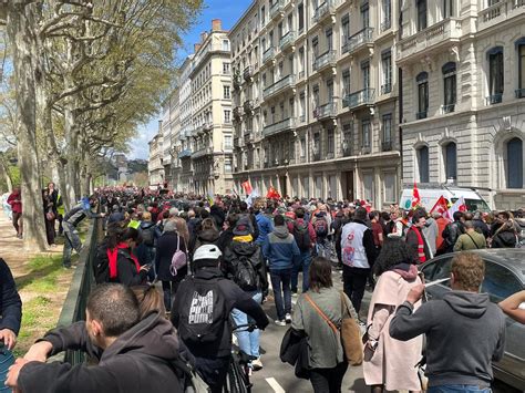 Un Journaliste Blessé Pendant La Manifestation Du 13 Avril à Lyon