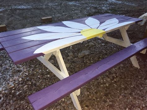 20+ Cute Painted Picnic Tables – The Urban Decor