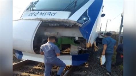 Vande Bharat Express Accident Train Collides With Cow Near Valsad S