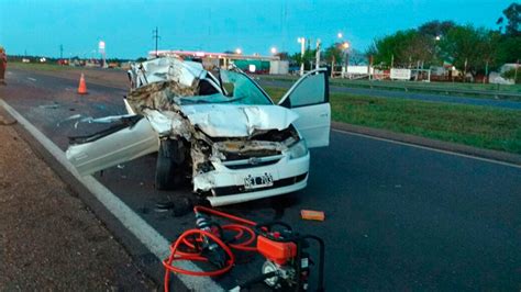 Un Hombre Murió Al Incrustarse Un Auto Contra La Parte Trasera De Un Camión