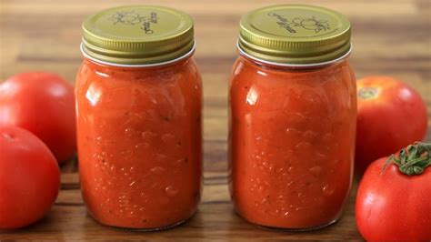 Easy Homemade Tomato Sauce Recipe