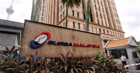 Bursa Malaysia Dibuka Rendah Berikutan Pelabur Ambil Pendirian Berhati