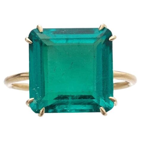 Customizable 18k Gold Minimalist Emerald Engagement Ring Diamond