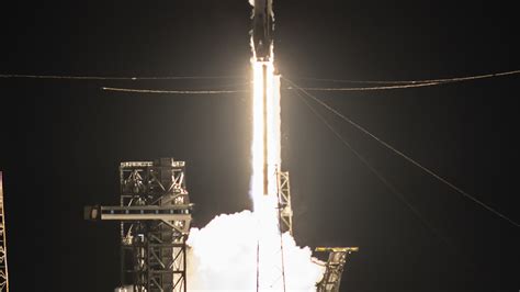 SpaceX lanza con éxito dos cohetes desde la Costa Espacial de Florida