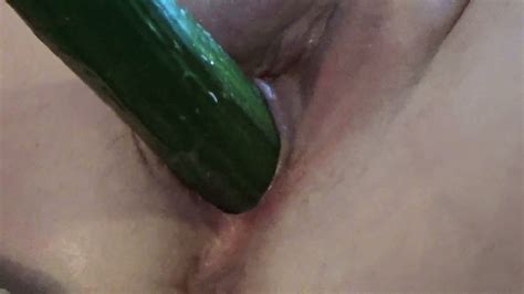 Mature Fucks Cucumber Cucumber Porn Pic
