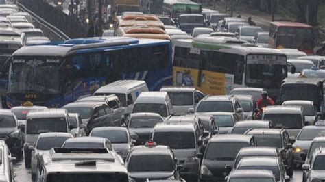 Jakarta Banjir Tol Bekasi Cawang Macet 10 Km Berita Otosia