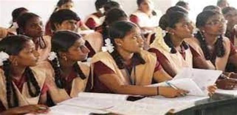 Pudhumai Penn Scheme Launched In Tamil Nadu For 1st Year College Girl