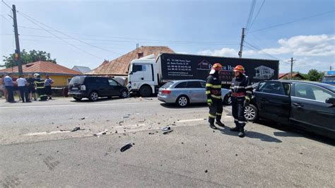 Accident Grav Cu Cinci Victime N Ia I Un Tir Nc Rcat Cu Mobil A