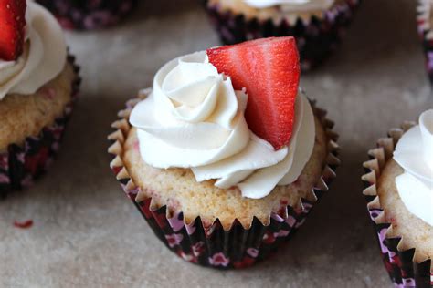 Naked Cupcakes Strawberry Cupcakes With Lemon Buttercream