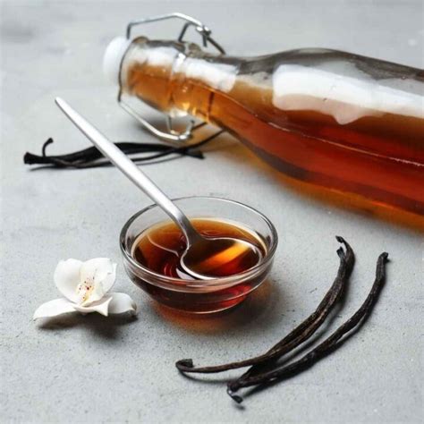 Easy Homemade Vanilla Extract Recipe | Homemade Food Junkie