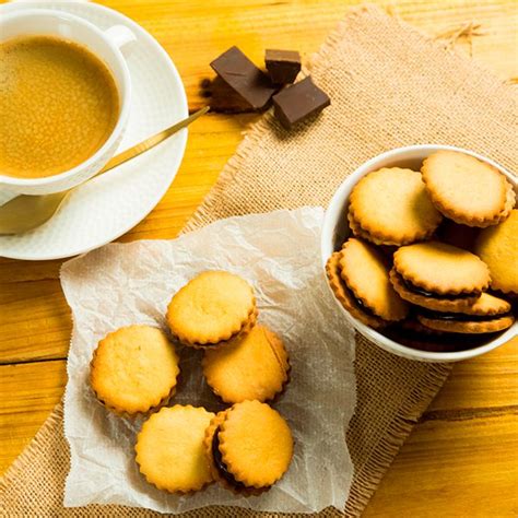 Galletas rellenas de chocolate Recetas La Masía