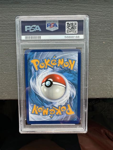 POKEMON RAYQUAZA PSA 8 AMAZING RARE 138 VIVID VOLTAGE 2020 Olive