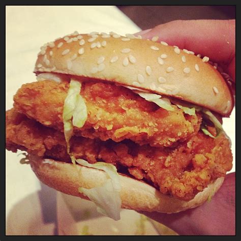 Mcspicy Chicken Burger Mcdo - Jessica Dovale