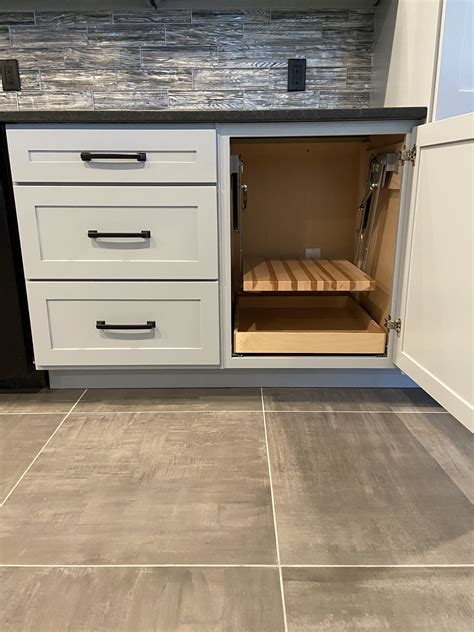 Stardew Lyon S Custom Cabinetry Llc