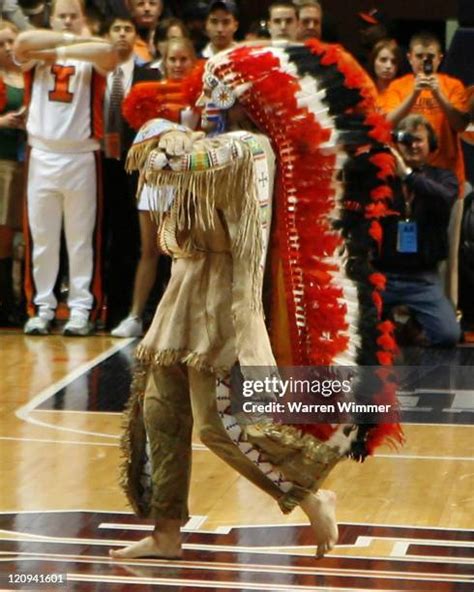 University Of Illinois Mascot Chief Illiniwek Photos and Premium High ...