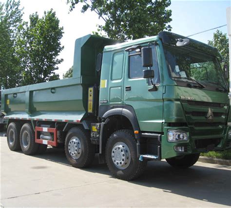 Hot Selling Sinotruk HOWO 8X4 Dump Truck 12 Wheeler 50ton Tipper Truck