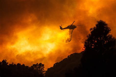 Rare ‘firenado Spotted In California Amid Extreme Heat Strong Winds