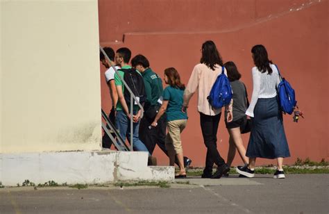 Premier N Fran A Examenul De La Final De Gimnaziu Devine Obligatoriu