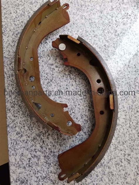 Non Asbestos Auto Spare Part Disc Brake Shoe For Toyota Haice Y K