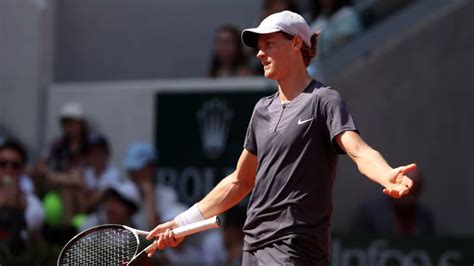 Clamoroso A Parigi Jannik Sinner Gi Fuori Dal Roland Garros