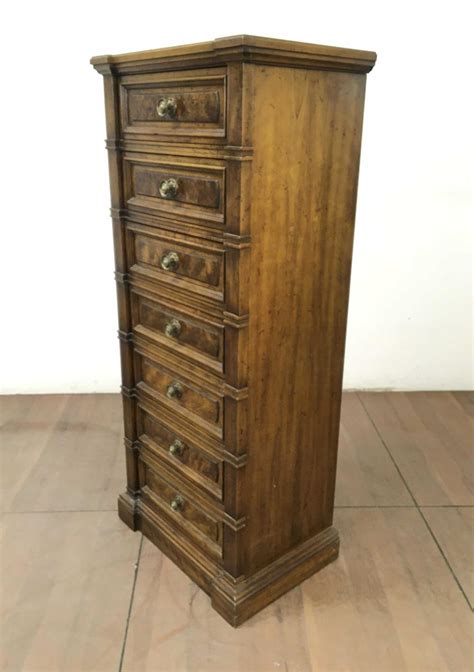 Lot Drexel Heritage 7 Drawer Oak Lingerie Chest