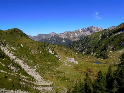 Gelato Lago Da Arvogno Per Lalpe Camana Escursionismo Camminata