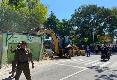 Pemkab Bojonegoro Tertibkan Bangunan Di Atas Saluran Air Surabaya Today