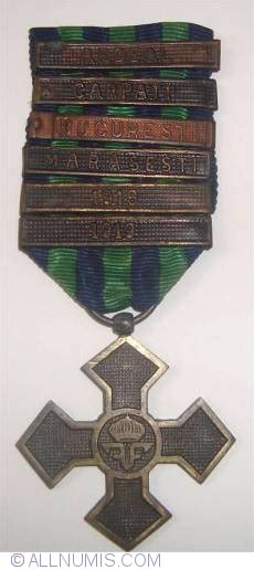 Commemorative Cross For The War With Bars Military Medals