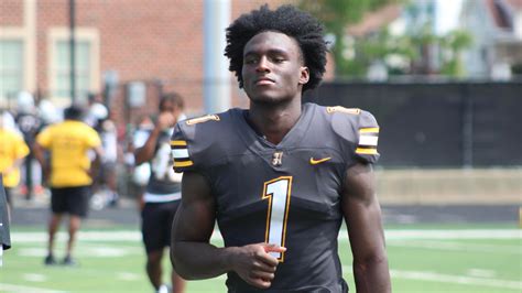 Cleveland Heights’ Marquise Davis named Gatorade Ohio Football Player