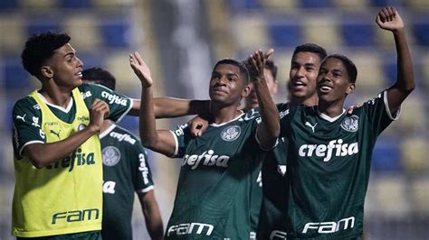 Paulista Sub 17 Palmeiras goleia Ska Brasil no 1º jogo da final